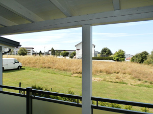 Terrasse mit Blick zur Therme